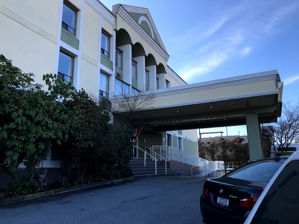 Richmond Lions Manor - Bridgeport | 9020 Bridgeport Rd, Richmond, BC V6X 1S1, Canada | Phone: (604) 675-2590