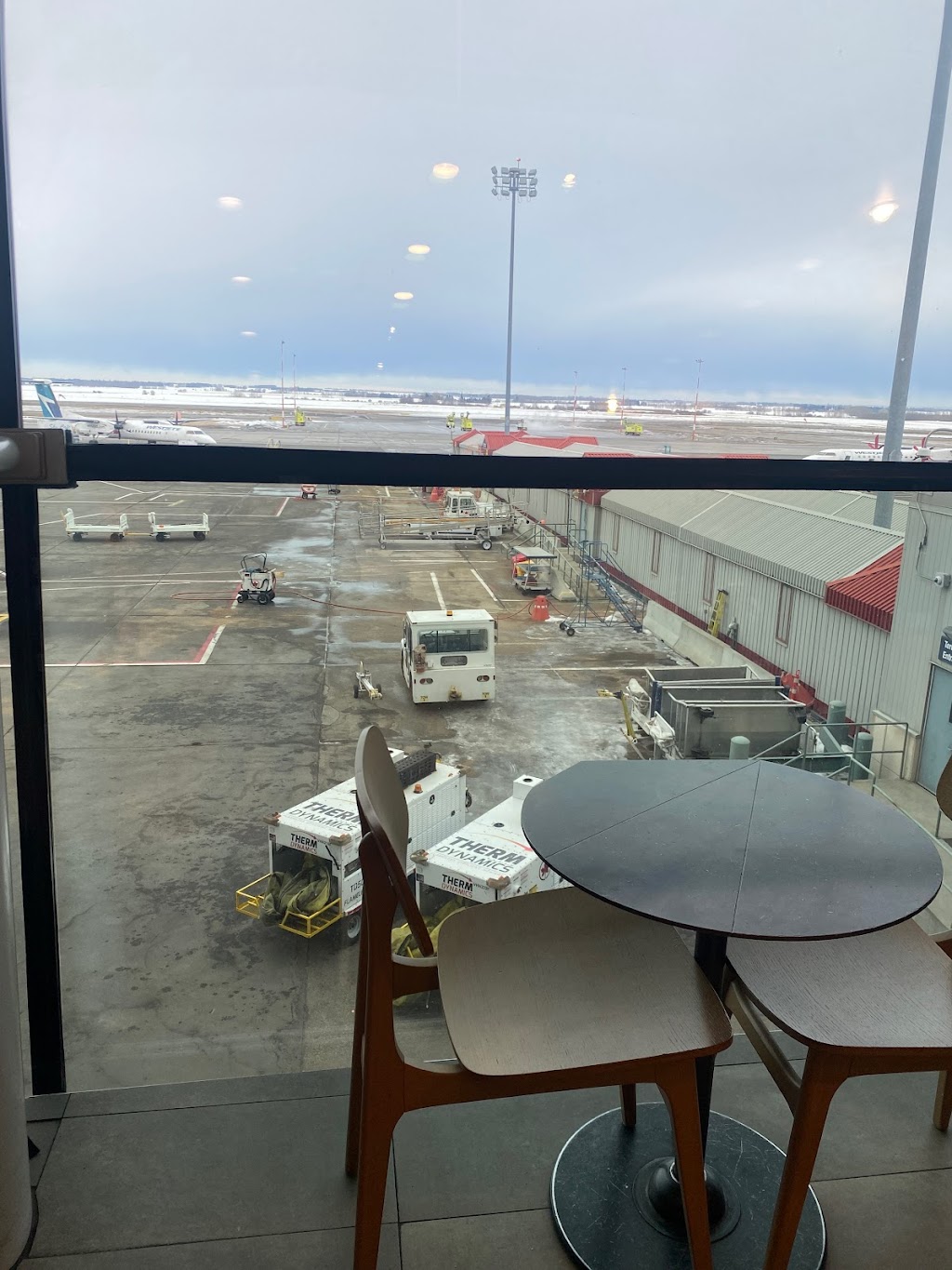 Starbucks - Central Hall | 1000 Airport Rd, Edmonton International Airport, AB T9E 0V3, Canada | Phone: (780) 890-2835