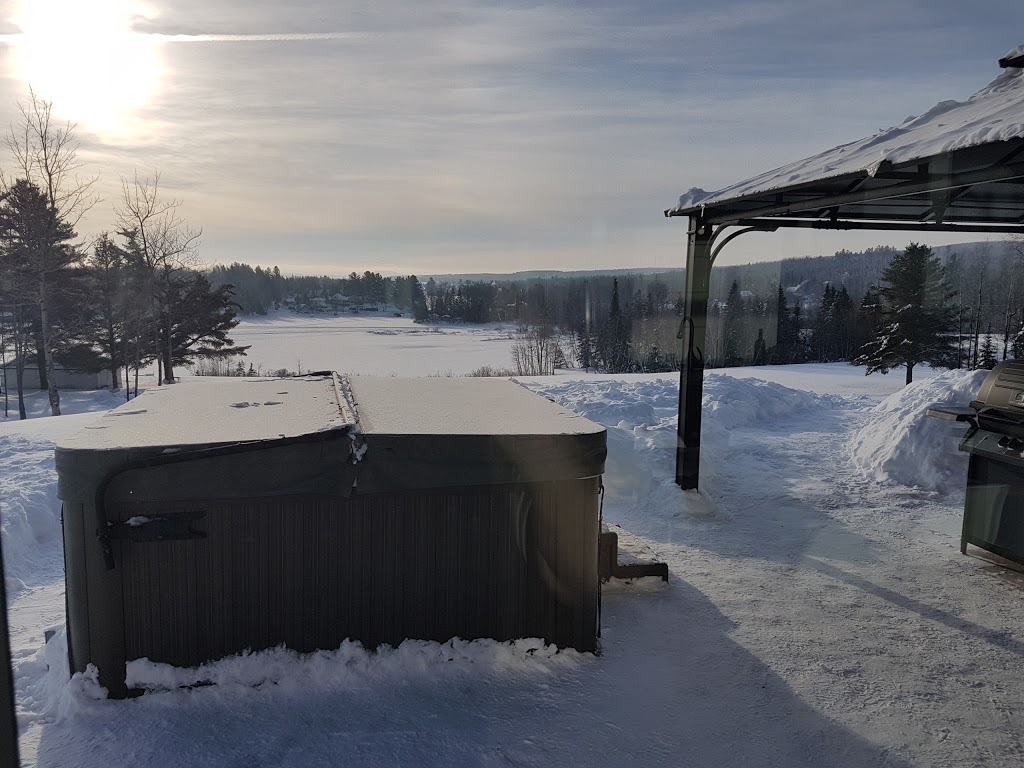 Chalet sur la Colline | 8685 Chemin André-Bourgault, Disraeli, QC G0N 1E0, Canada | Phone: (877) 526-6879