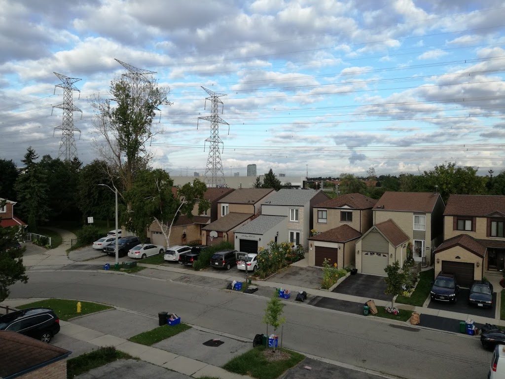 Peachtree Parkette | 49 Peachtree Pl, Concord, ON L4K 2C4, Canada