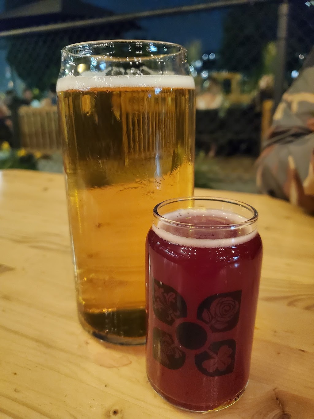 4 Origines - Microbrasserie / Pointe-St-Charles | 1304 Rue Saint-Patrick, Montréal, QC H3K 1A4, Canada | Phone: (514) 934-1444