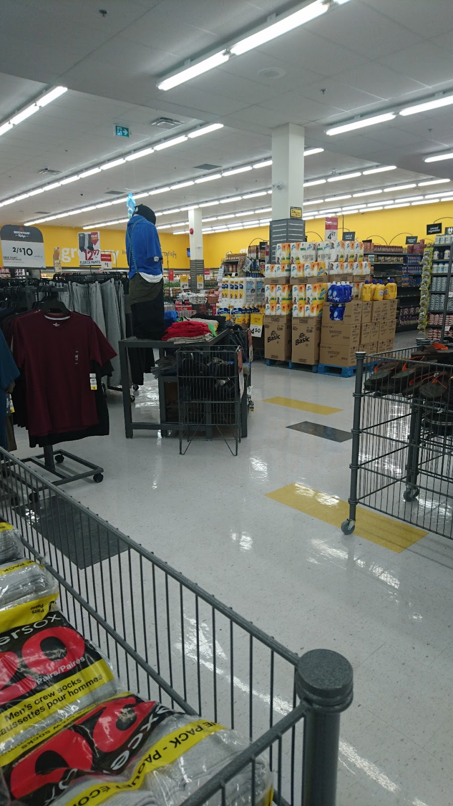 Giant Tiger | 2025 Guelph Line, Burlington, ON L7P 4M8, Canada | Phone: (905) 335-4536