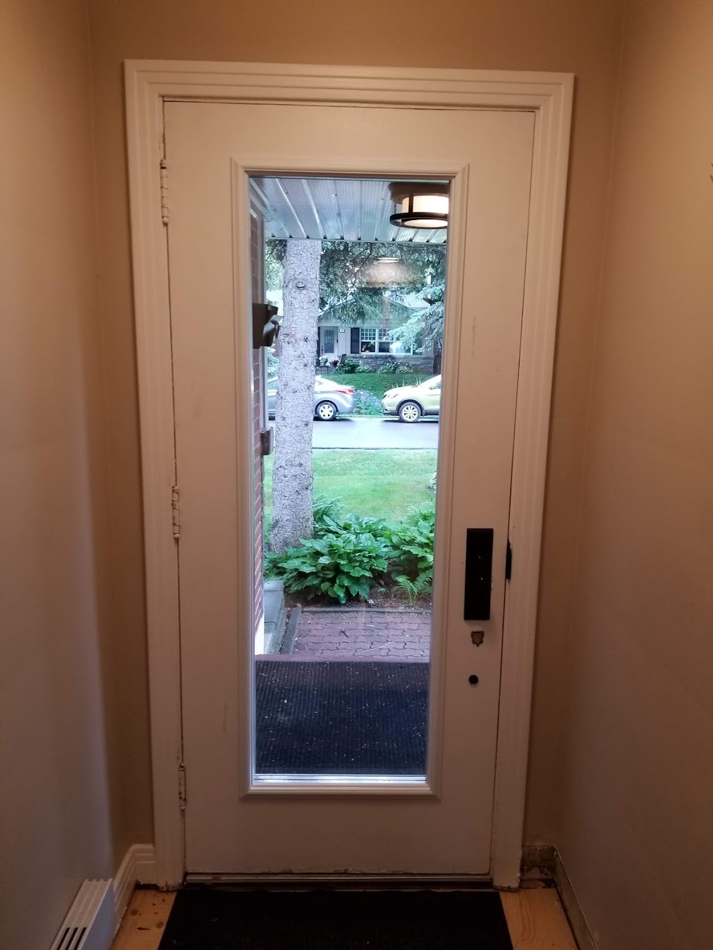 Basco Portes et Fenêtres | West Island | 134 Rue des Bouleaux, LÎle-Perrot, QC J7V 8S7, Canada | Phone: (514) 825-8070