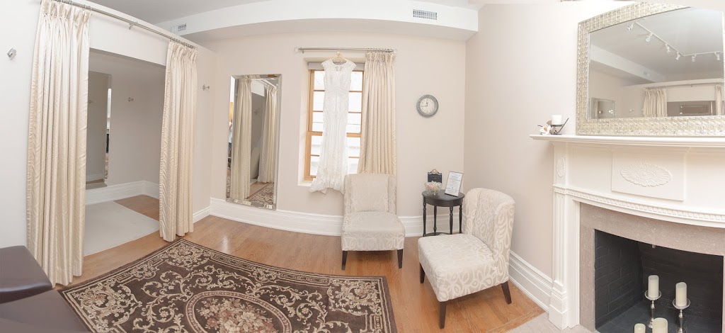 The Gown | 17665 Leslie St unit 26, Newmarket, ON L3Y 3E3, Canada | Phone: (289) 466-1010