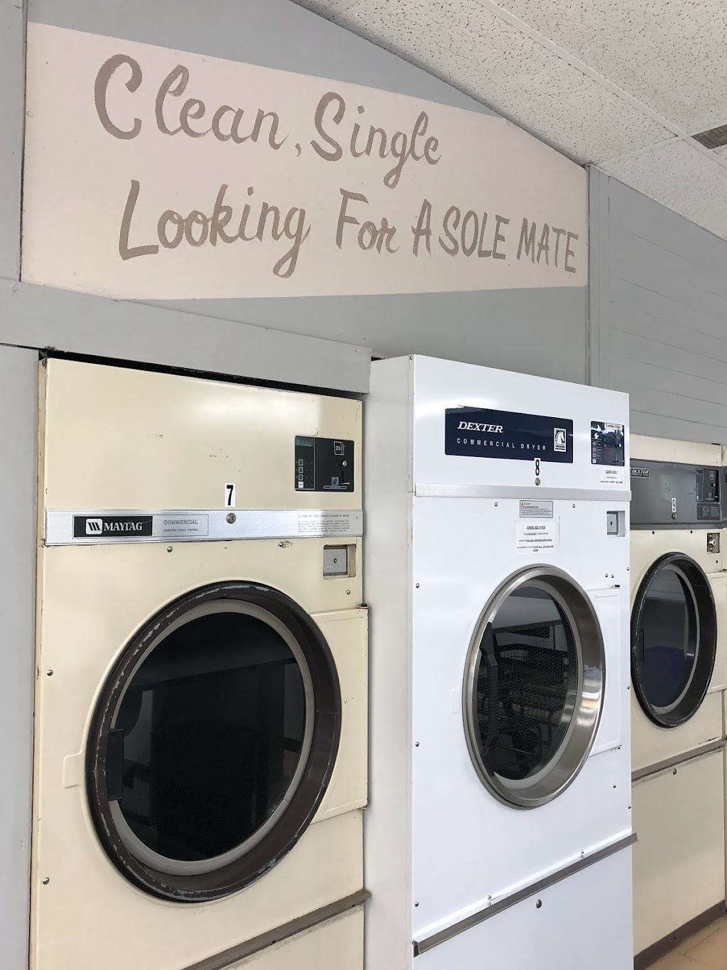 Highland Dream Laundry | 240 Governors Rd, Dundas, ON L9H 3K2, Canada | Phone: (289) 238-9393
