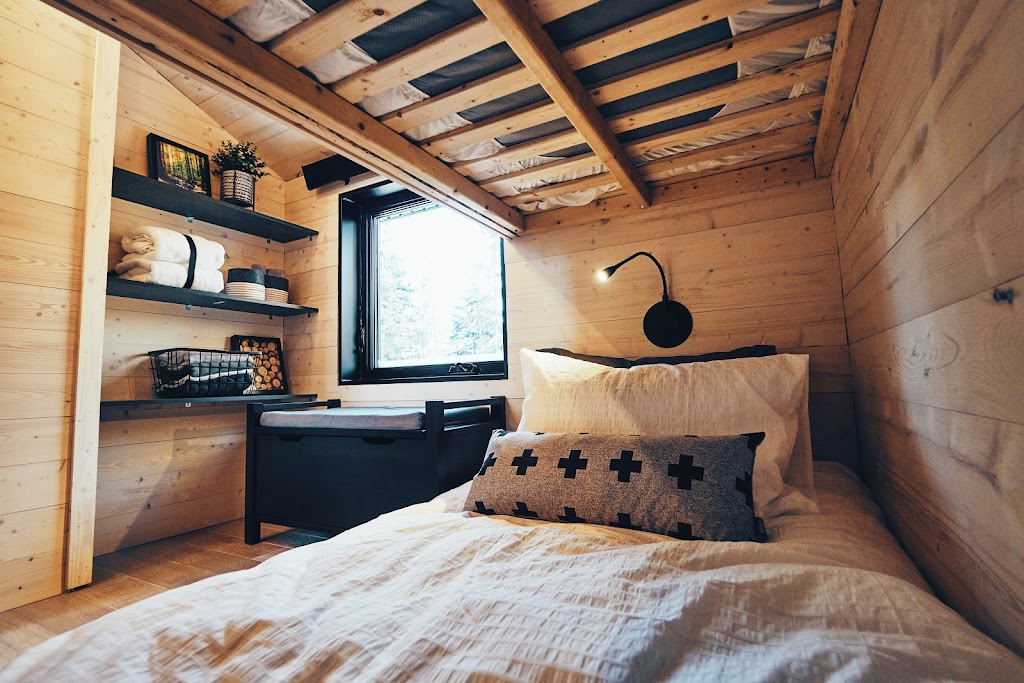 MIR - micro-chalet | 86 Chemin du Coyote, Lac-Beauport, QC G3B 1B3, Canada | Phone: (581) 308-7445