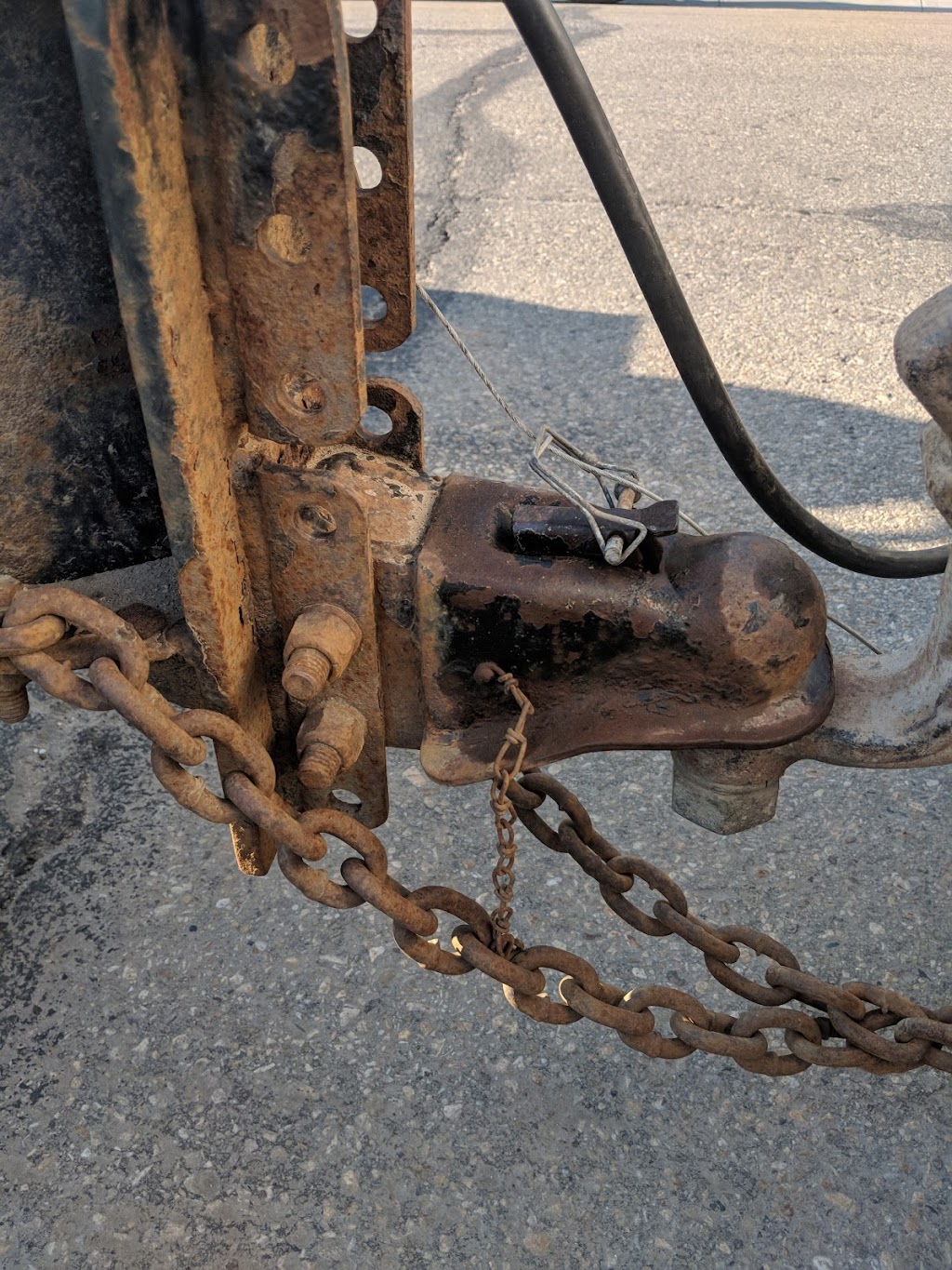 Hitch Depot Inc | 7575 Edgar Industrial Dr, Red Deer, AB T4P 3R2, Canada | Phone: (403) 341-2347
