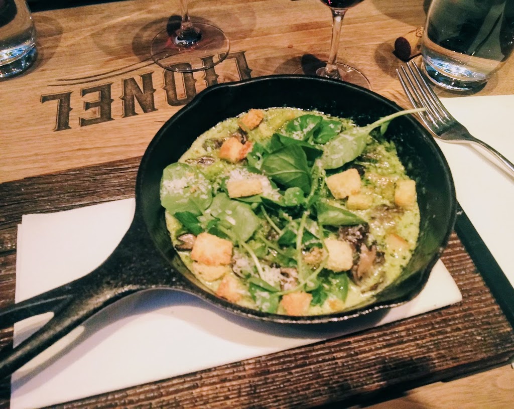 Chez Lionel | 1052 Rue Lionel-Daunais, Boucherville, QC J4B 0B2, Canada | Phone: (450) 906-3886