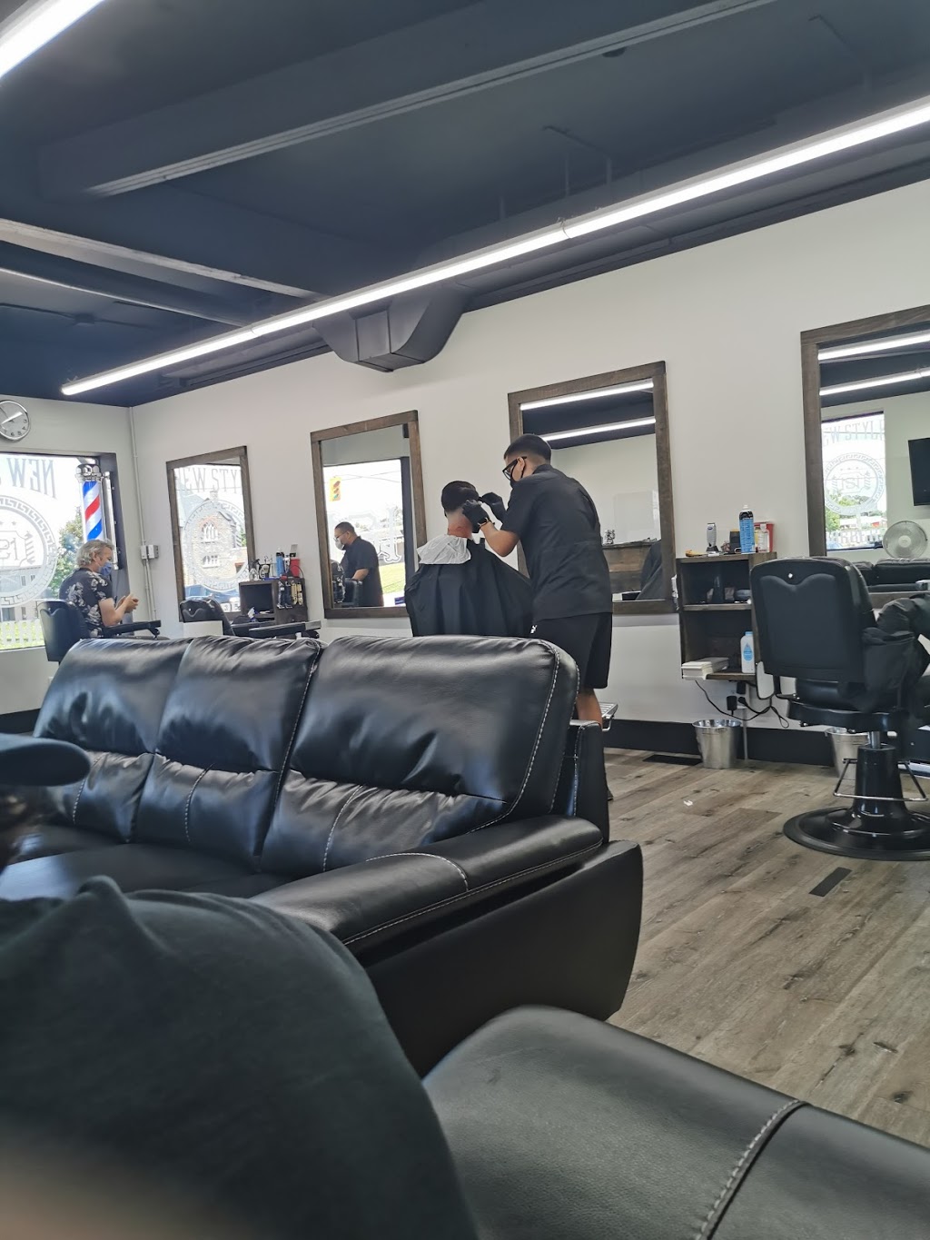 New Style Barbers Innisfil | 7886 Yonge St, Innisfil, ON L9S 1L4, Canada | Phone: (705) 431-4500