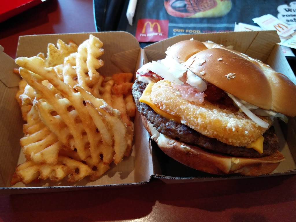 McDonalds | 8235 Bowridge Crescent NW, Calgary, AB T3B 3R6, Canada | Phone: (403) 288-3203
