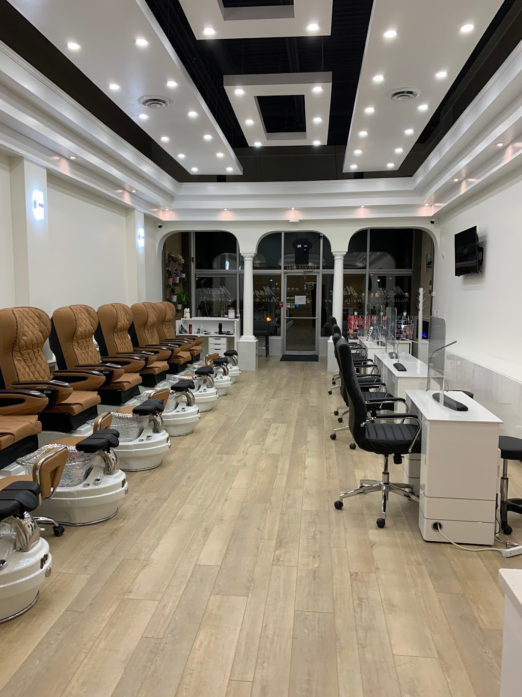 Magic Nails & Spa | 175 Chestermere Station Way #206, Chestermere, AB T1X 0A4, Canada | Phone: (403) 273-8881