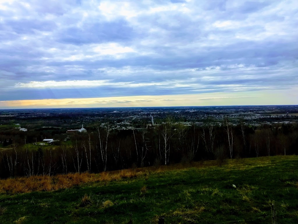 Parc du Mont Arthabaska | 100 Chemin du Mont Saint Michel, Victoriaville, QC G0P 1B0, Canada | Phone: (819) 751-4520