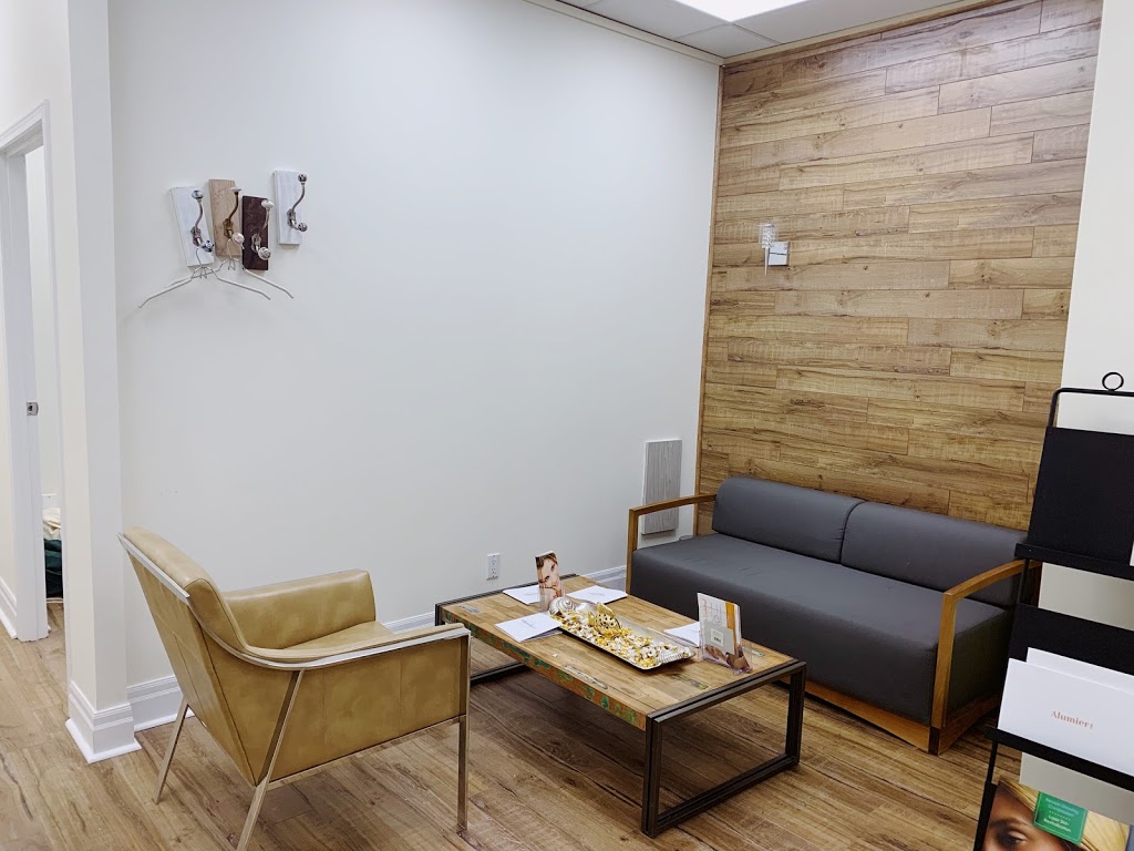 Mimi Beauty Bar | 840 Coxwell Ave unit 304C, East York, ON M4C 5T2, Canada | Phone: (647) 688-1508