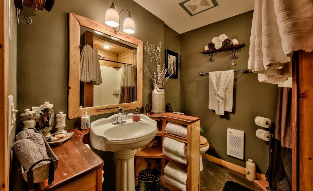 A Suite Retreat Bed and Breakfast | 7336 Cahilty Crescent, Heffley Creek, BC V0E 1Z1, Canada | Phone: (250) 578-7733