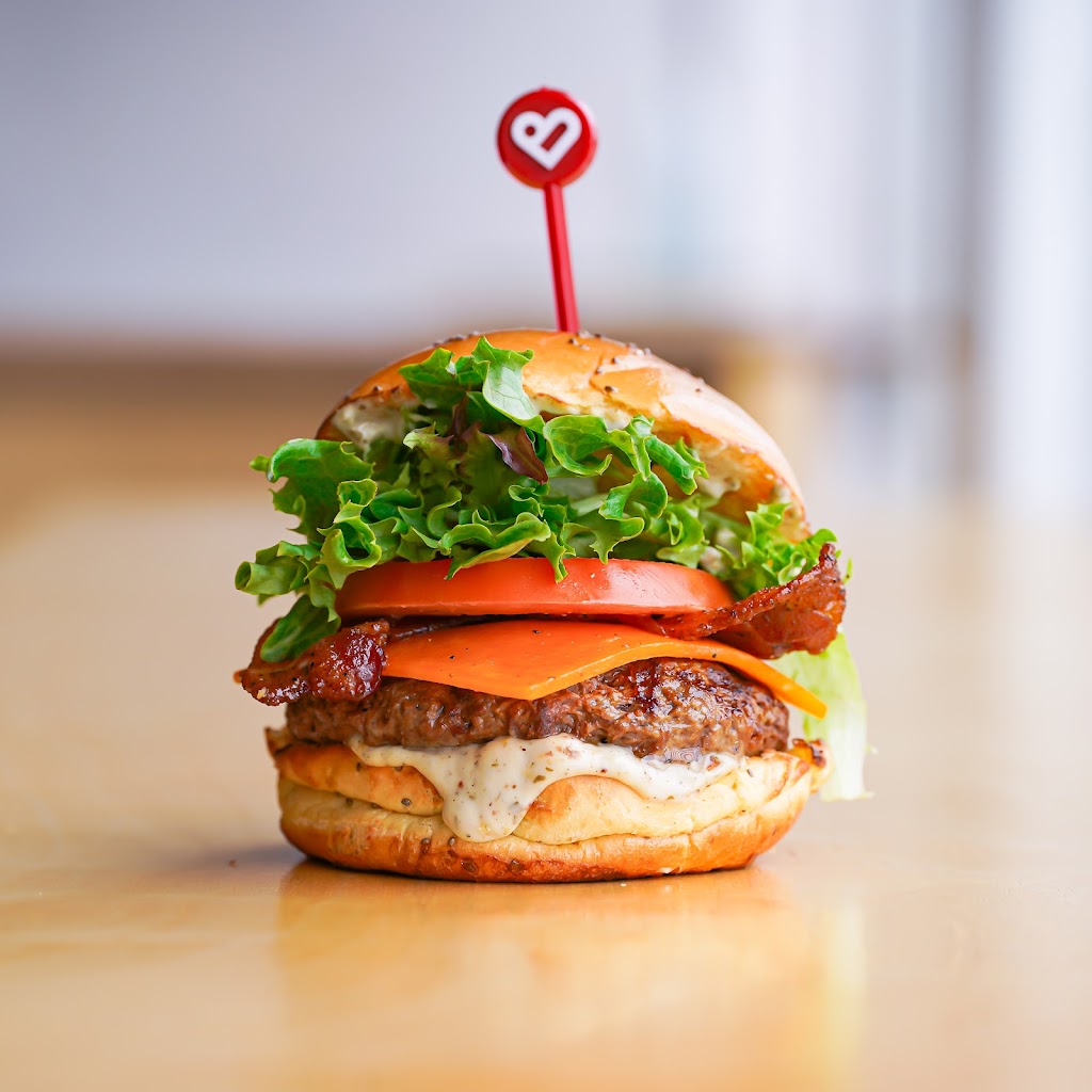 Nuburger Pineridge | 67086 Heatherdale Rd 25E, Oakbank, MB R0E 1J0, Canada | Phone: (204) 930-9499