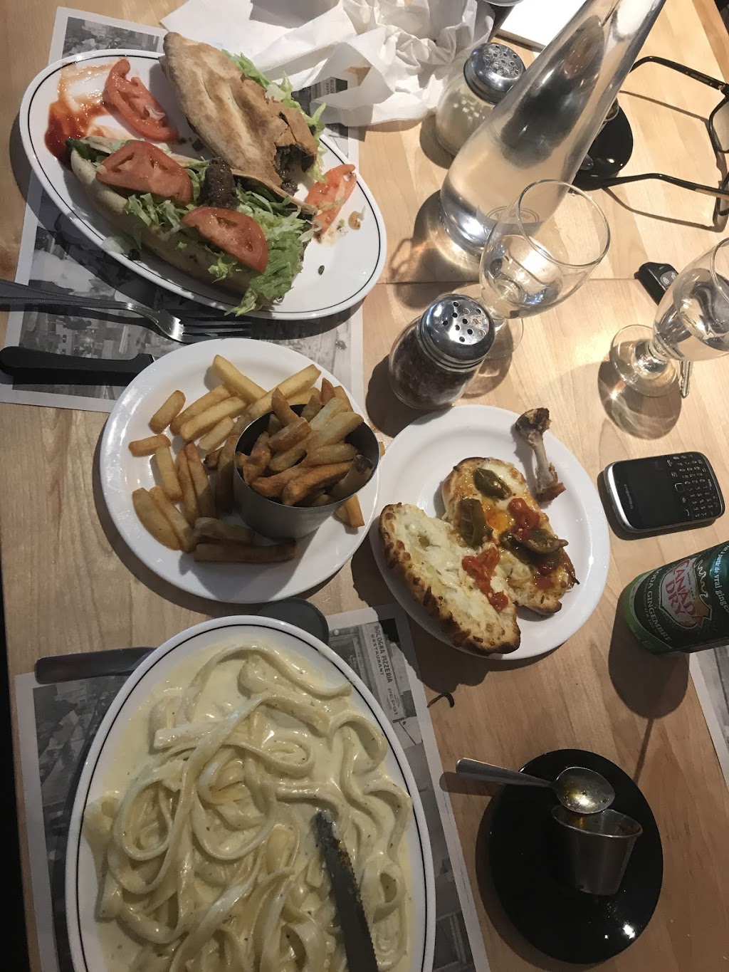 Da Bologna Restaurant Pizzeria | 5185 Rue de Charleroi, Montréal-Nord, QC H1G 3A2, Canada | Phone: (514) 321-8361