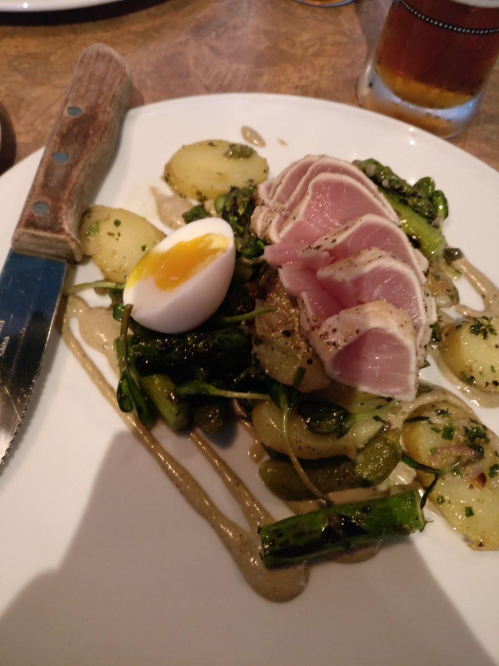 The Fat Duck Gastro Pub | 210 Kortright Rd W, Guelph, ON N1G 3M6, Canada | Phone: (519) 827-0533