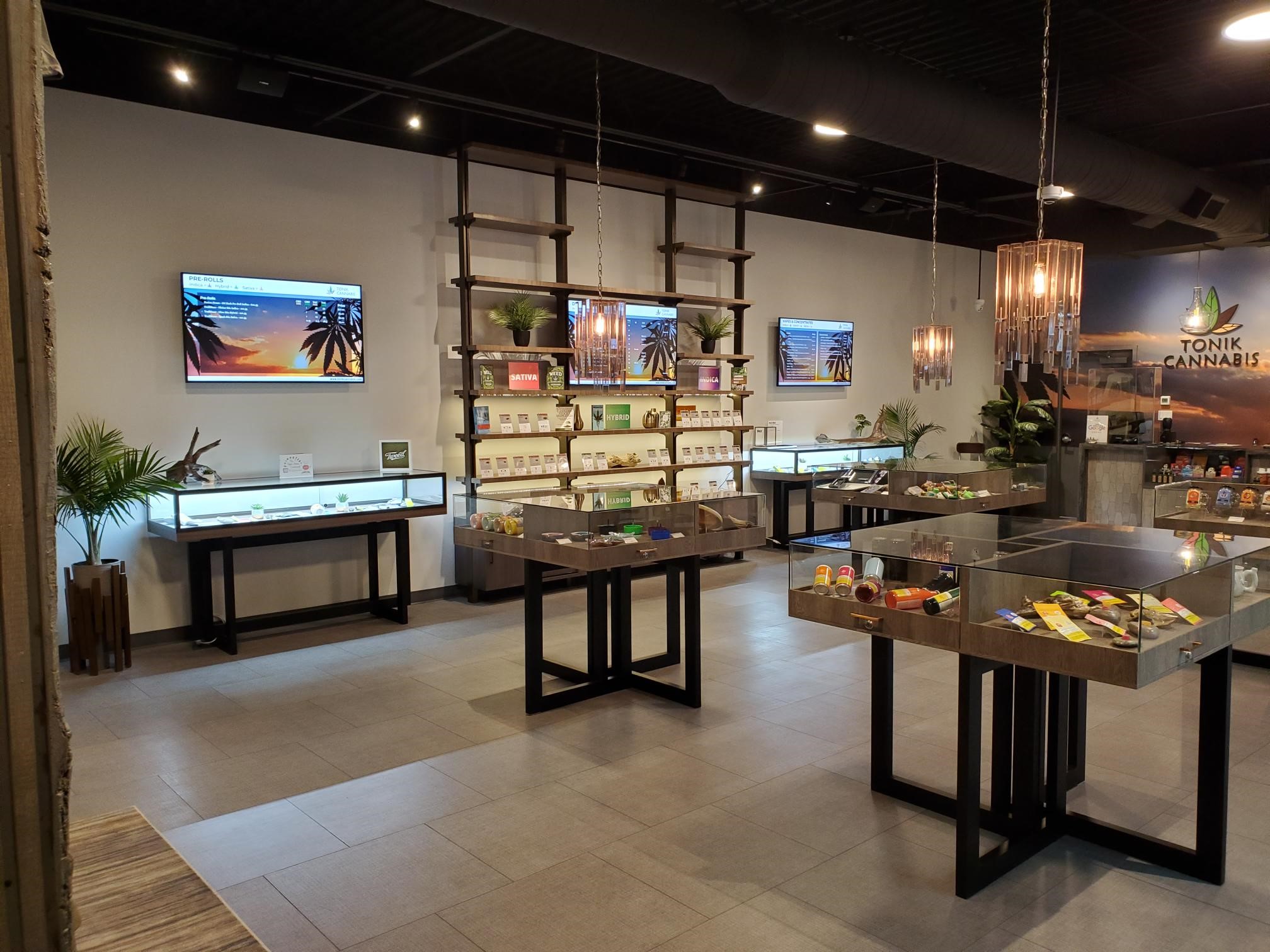 Tonik Cannabis | 560 West St Unit B, Brantford, ON N3R 6M7, Canada | Phone: (519) 304-5040