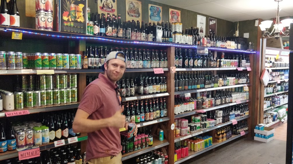 Brisson Convenience Store | 79 Rue Salaberry O, Salaberry-de-Valleyfield, QC J6T 2H2, Canada | Phone: (450) 371-2352