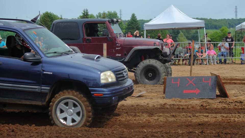 Pit Bull Drag 4x4 | Chemin de la Côte St Louis, Saint-Stanislas-de-Champlain, QC G0X 3E0, Canada | Phone: (581) 398-5150