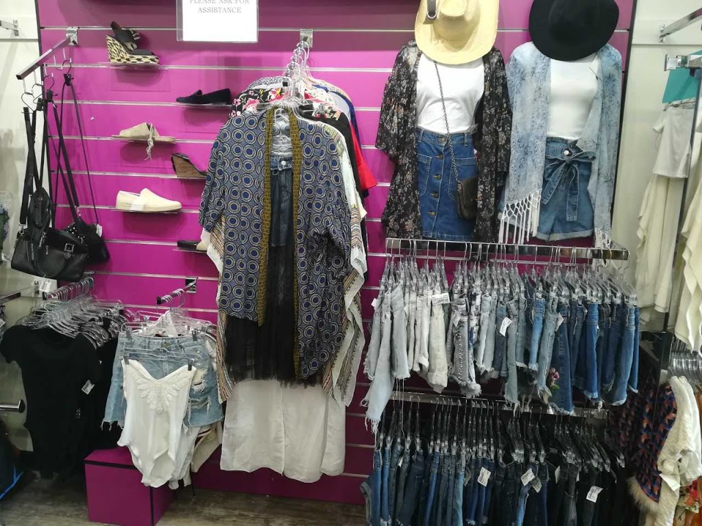 Platos Closet Vaughan | 7887 Weston Rd, Woodbridge, ON L4L 1A6, Canada | Phone: (905) 856-2828