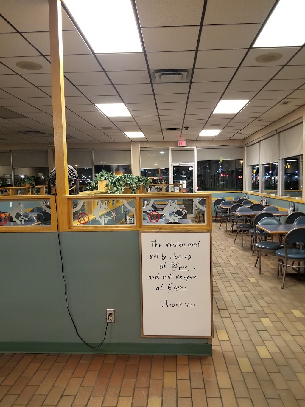 Husky House Restaurant | 1755 Prince of Wales Dr, Regina, SK S4Z 1A5, Canada | Phone: (306) 789-9808