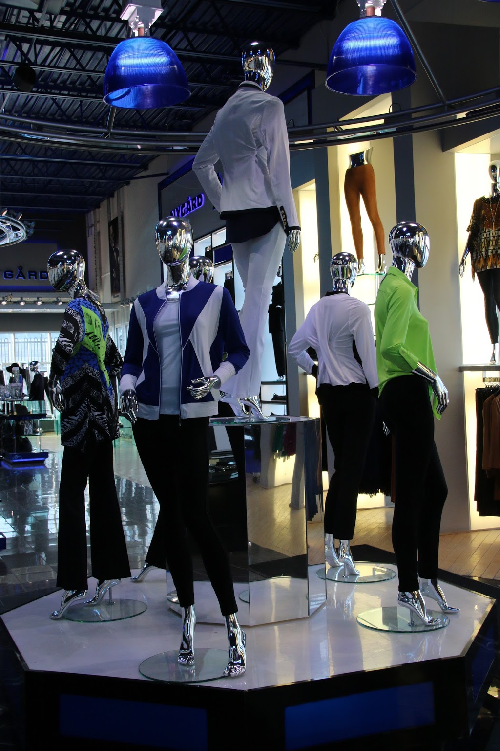 Nygard Fashion Park | 1626 Kenaston Blvd, Winnipeg, MB R3P 0Y4, Canada | Phone: (204) 489-2594