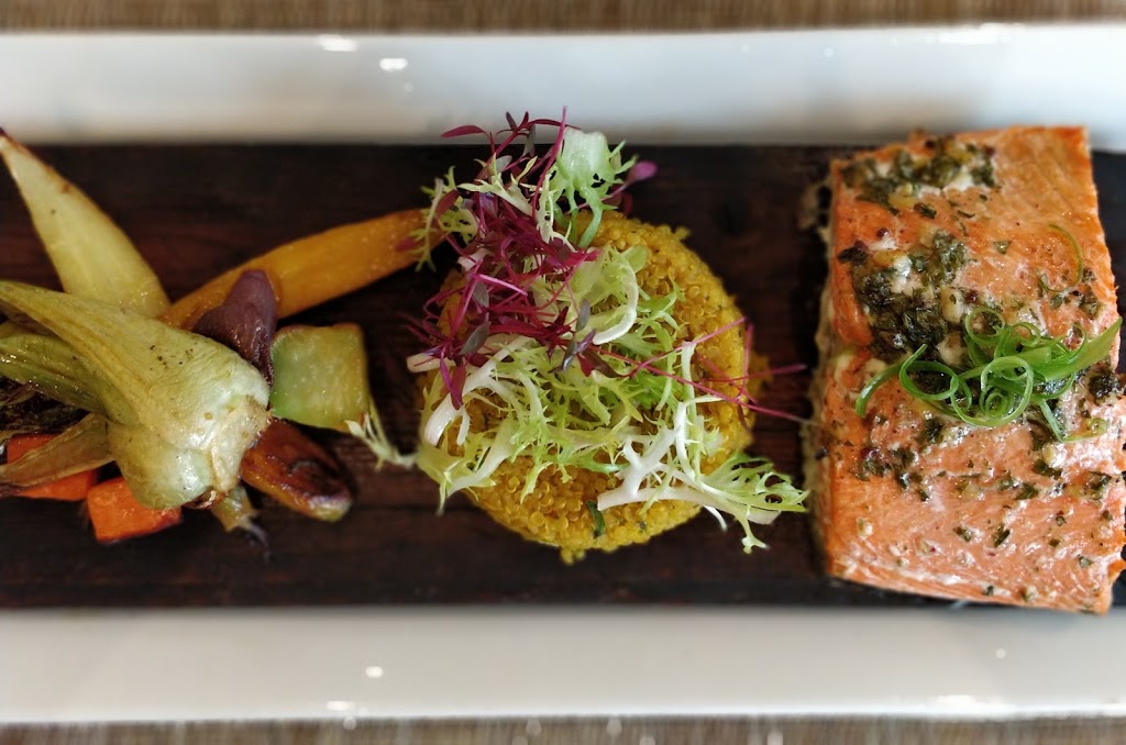 Memories Restaurant & Bar | 19 Keith Ave, Collingwood, ON L9Y 5B4, Canada | Phone: (705) 445-6600 ext. 565