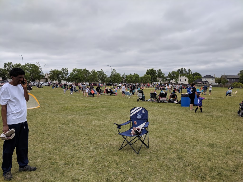 Seigneurie Park | 175 De la Seigneurie Blvd, Winnipeg, MB R3X 1S8, Canada
