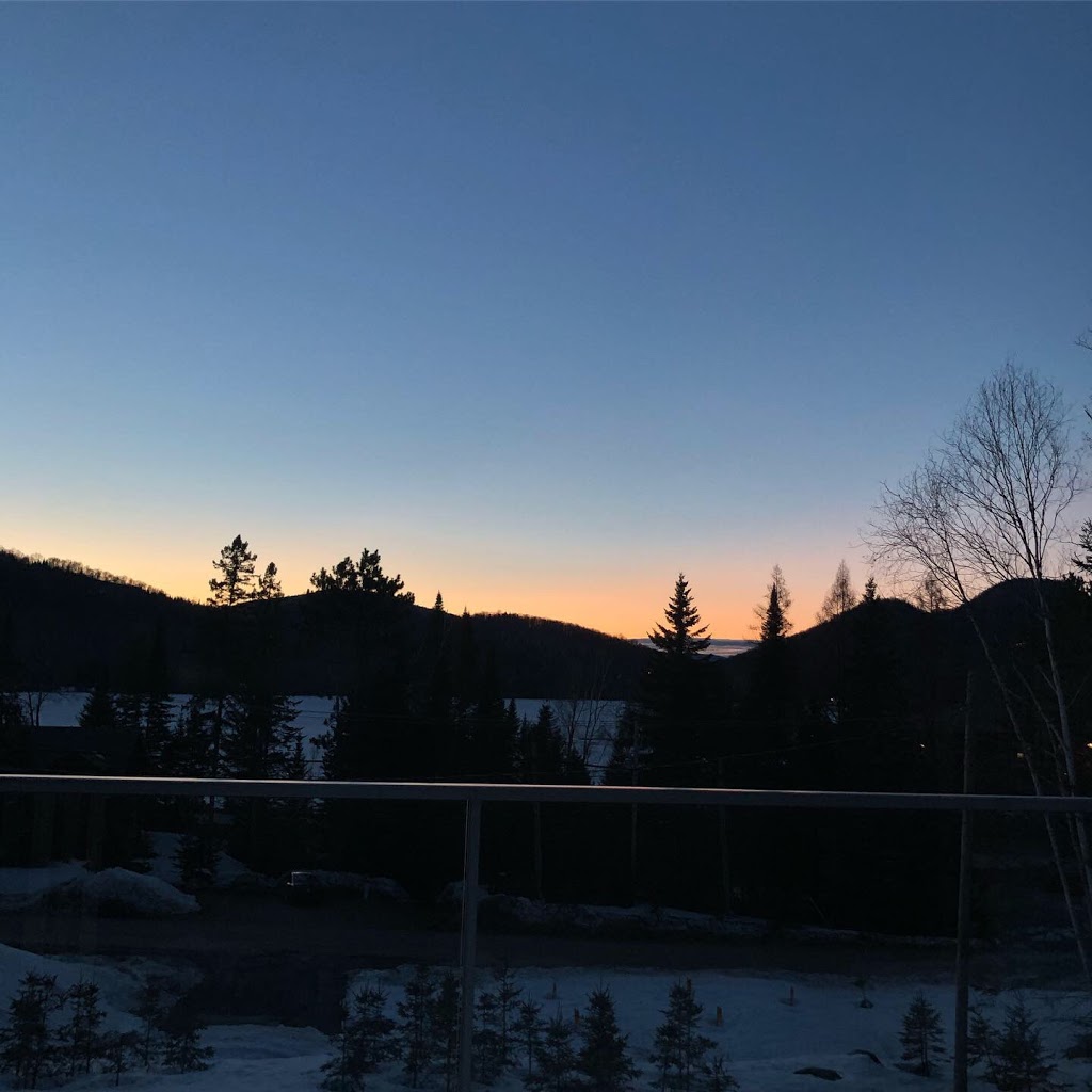 Umari Casa 124 | 87 Chemin de la Pointe-aux-Pères, Lac-Supérieur, QC J0T 1P0, Canada | Phone: (416) 731-6258