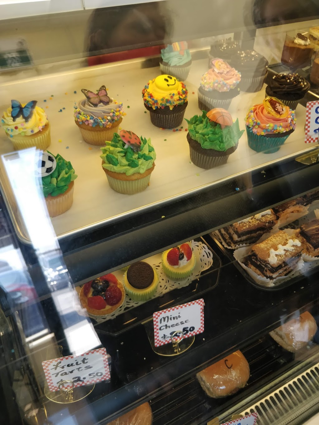 Armeens Cake & Bake Shop | 2275 Britannia Rd W, Mississauga, ON L5M 2G6, Canada | Phone: (905) 821-2253