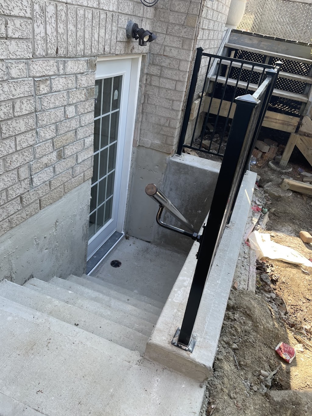 Skyline construction Ltd | 36 Canarvan Ct, Brampton, ON L6Y 4X5, Canada | Phone: (437) 239-1995