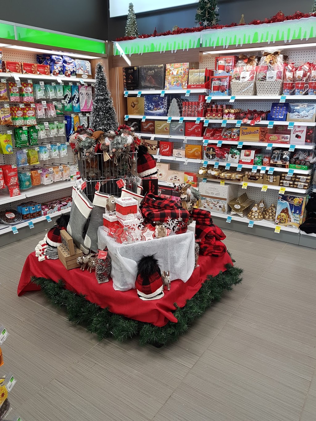 Familiprix Extra - Michaël Tourigny | 4145 Boulevard de Shawinigan-Sud, Shawinigan-Sud, QC G9P 4G3, Canada | Phone: (819) 731-0809
