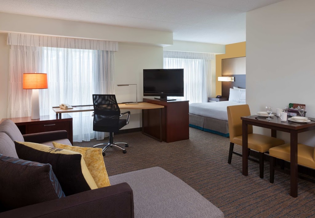 Residence Inn by Marriott Toronto Mississauga/Meadowvale | 7005 Century Ave, Mississauga, ON L5N 7K2, Canada | Phone: (905) 567-2577