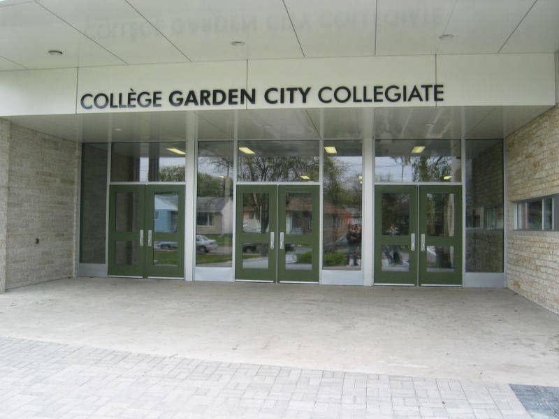 Garden City Collegiate | 711 Jefferson Ave, Winnipeg, MB R2V 0P7, Canada | Phone: (204) 339-2058