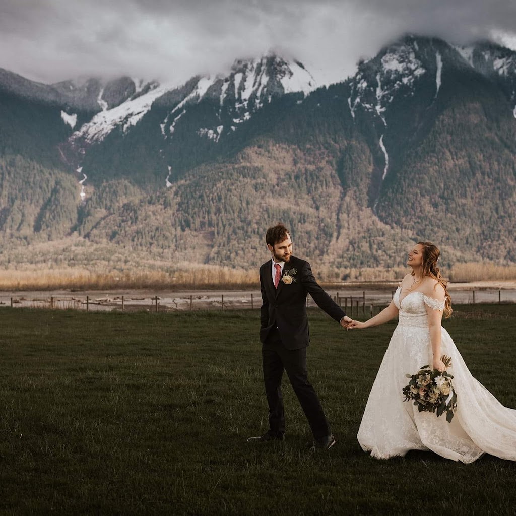 Emily Cantera Photography | 46107 Downes Ave, Chilliwack, BC V2R 2Y9, Canada | Phone: (604) 786-2590