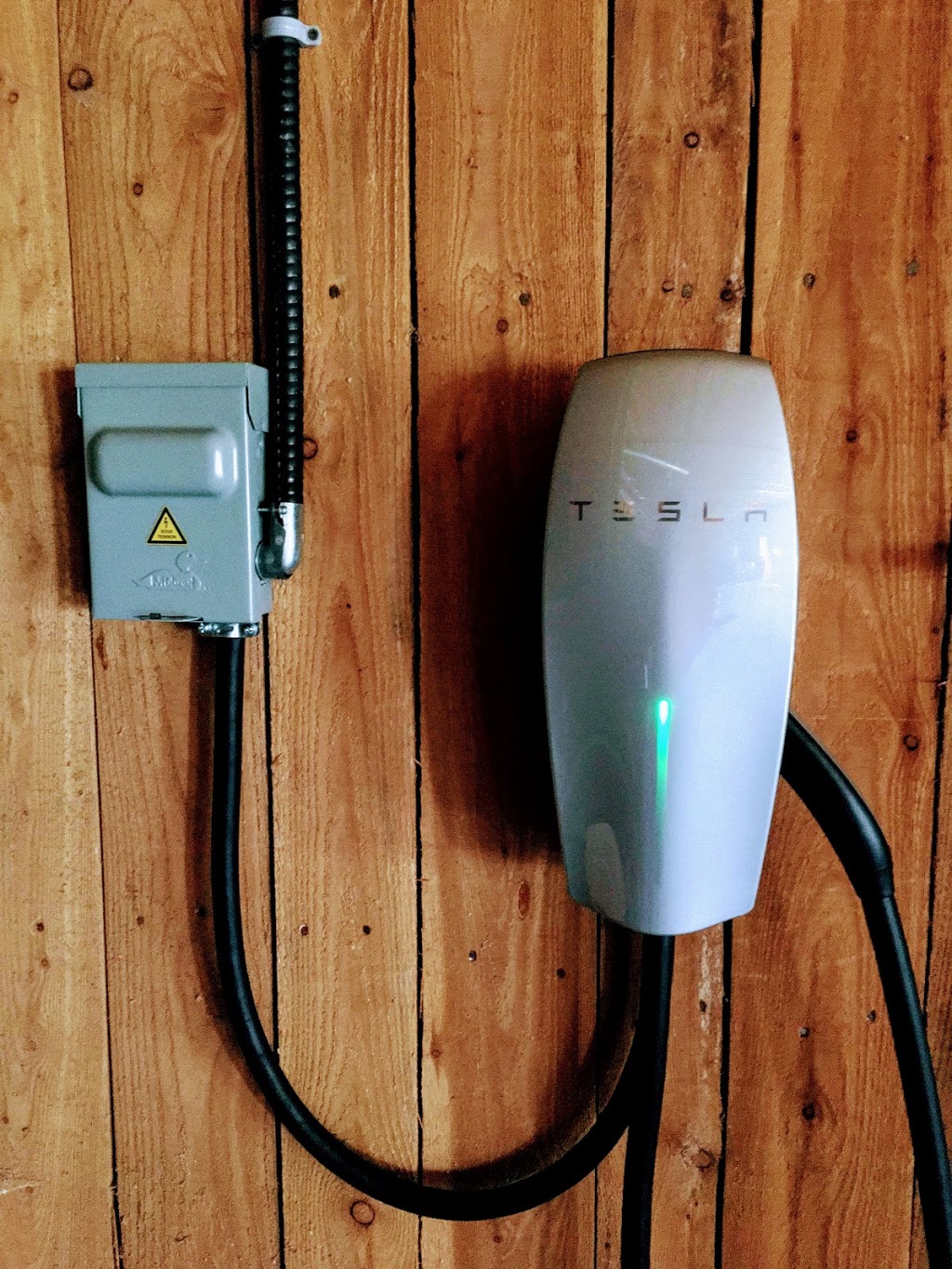 Bornes Électriques .ca / Adam Goudreault Électrique | 1405 Chemin du Lac, Saint-Boniface, QC G0X 2L0, Canada | Phone: (819) 290-0767