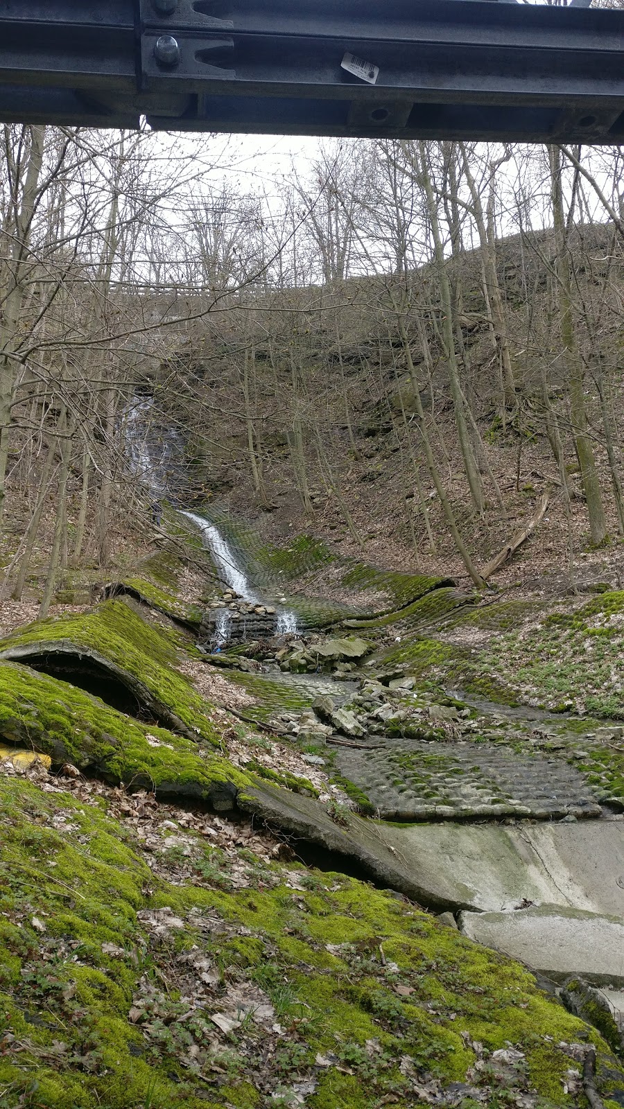 Mountview Waterfall | 985 Scenic Dr, Hamilton, ON L9C 1H7, Canada