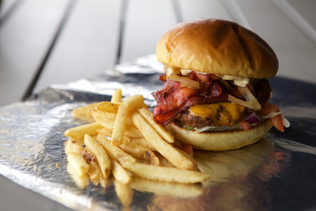 Ricks Good Eats | 6660 Kennedy Rd #1, Mississauga, ON L5T 2M9, Canada | Phone: (905) 696-6966
