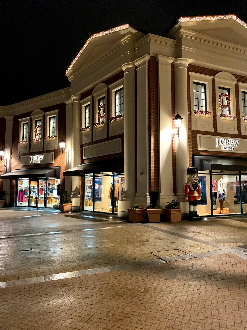 J.Crew Factory | 7899 Templeton Station Rd Unit #40/41, Richmond, BC V7B 0B7, Canada | Phone: (604) 273-7531