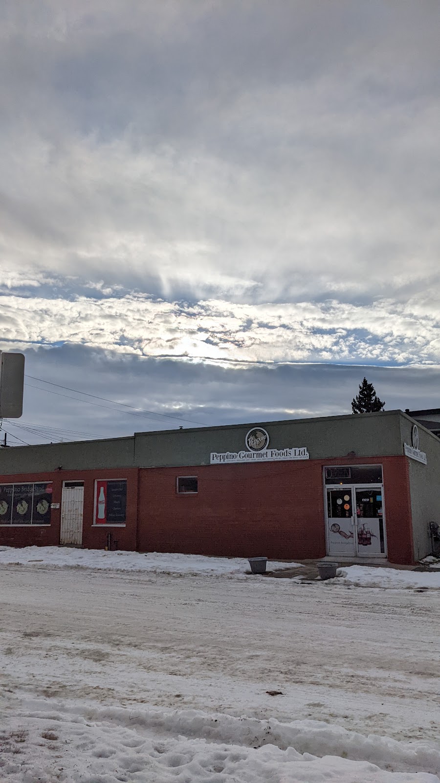 Peppinos Gourmet Foods | 721 2 Ave NE, Calgary, AB T2E 0G3, Canada | Phone: (587) 353-2703