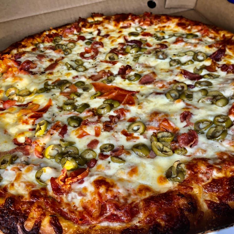 Poppa Rays Pizza And Wings | 220 Carswell St, Renfrew, ON K7V 2G4, Canada | Phone: (613) 433-1305