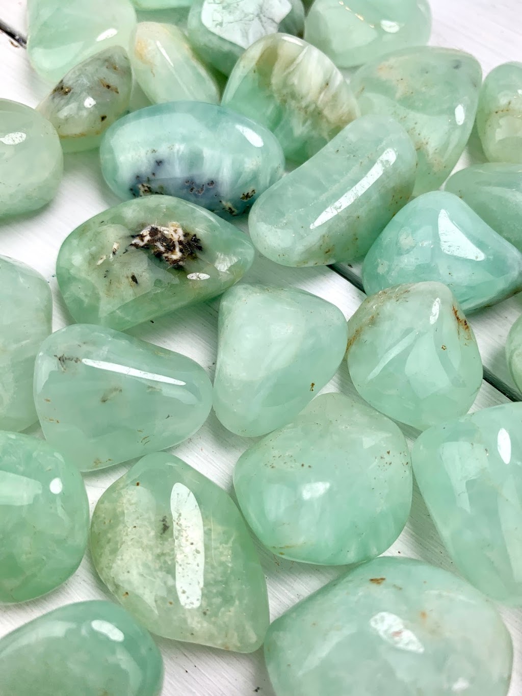 Crystal Vibes Inc. | 325 Lake Rd #203, Bowmanville, ON L1C 4P8, Canada | Phone: (905) 926-8840