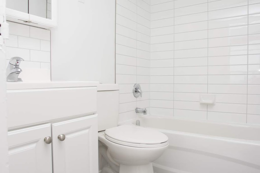 15 & 25 Canyon Ave. | 15 Canyon Ave, Toronto, ON M3H 4Y1, Canada | Phone: (416) 631-9377