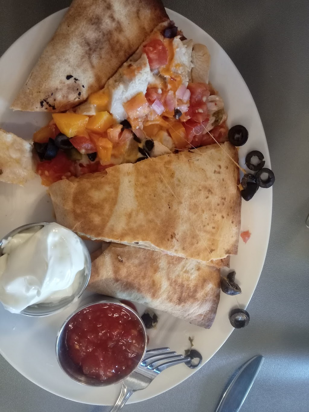 Jesters Court Pub & Eatery | 279 Queen St, Port Perry, ON L9L 1B9, Canada | Phone: (905) 985-2775