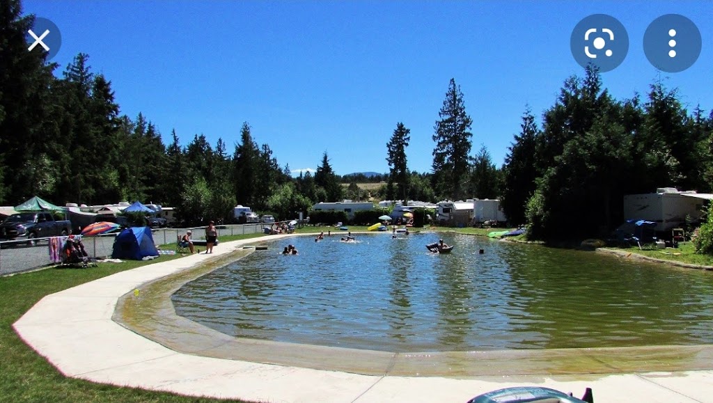 Qualicum Bay Resort | 5970 W Island Hwy W, Qualicum Beach, BC V9K 2N1, Canada | Phone: (250) 757-2003