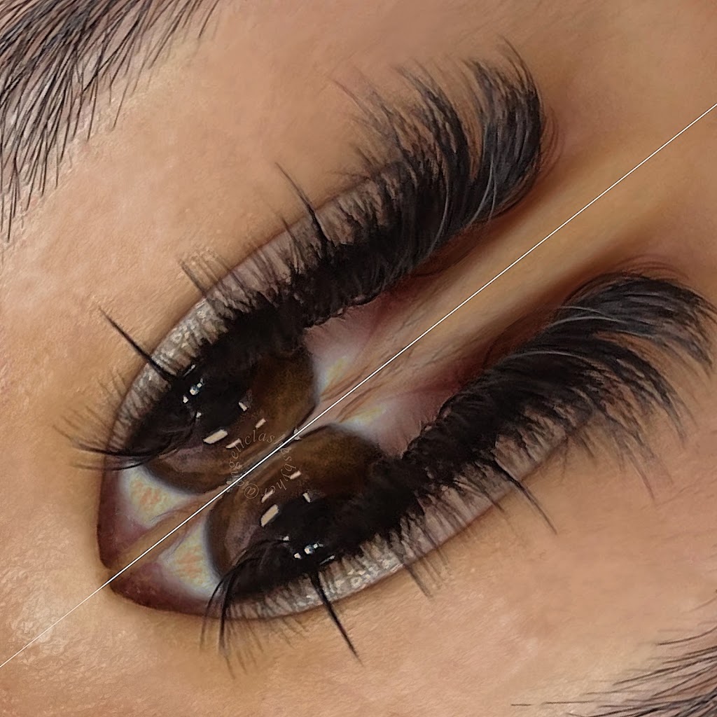 Angelic Lashes by her | 4750 Rutherford Rd, Nanaimo, BC V9T 4K6, Canada | Phone: (250) 619-9942
