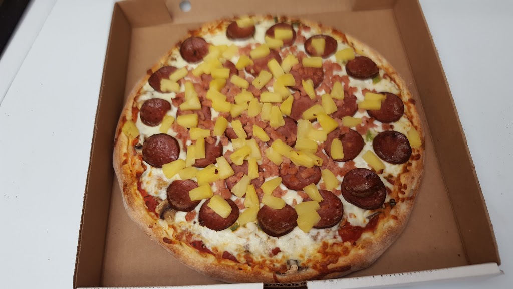 Recardos Take-Out | 12779 Peggys Cove Rd, Tantallon, NS B3Z 2N2, Canada | Phone: (902) 826-2114