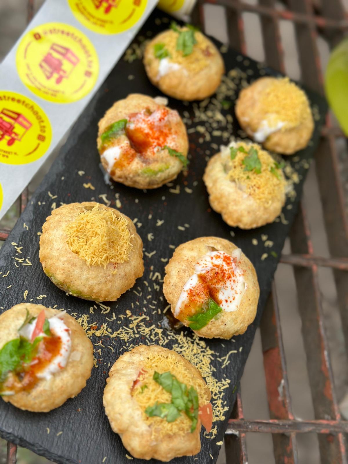 Street Chaat - Brampton | 332 Main St N, Brampton, ON L6V 1P8, Canada | Phone: (905) 500-6494