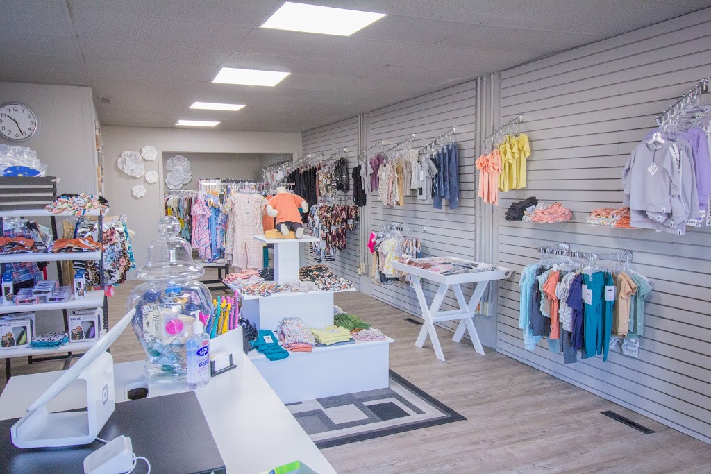 Mini & Me | 378 Garafraxa St S, Durham, ON N0G 1R0, Canada | Phone: (519) 477-2545